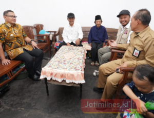 Door to Door, Cara Pj Wali Kota Batu Pastikan Kebutuhan Dasar Masyarakat Miskin Tercukupi