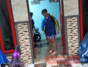 Banjir Bandang Terjang Dua Rumah dan Tiga Kendaraan Hanyut