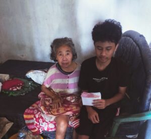 Sudarsih Sakit Stroke dan 3 anaknya yang ODGJ Dapat Bantuan dari BAZNAS