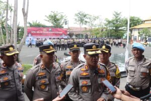 AKBP Siswantoro Pimpin Apel Pergeseran Pasukan BKO Polda Jatim Dalam Pengamanan TPS Pemilu di Kabupaten Sampang