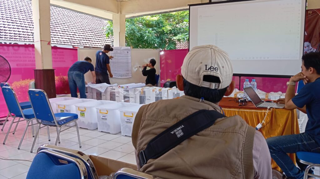 Proses Rekap Hasil Perhitungan Suara Pemilu di Kota Kediri Masih di Tingkat Kecamatan