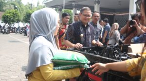 Hari Ketiga, Operasi Pasar Diserbu Masyarakat