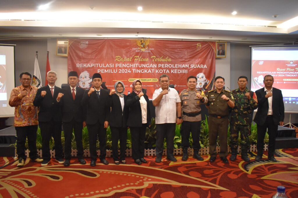KPU Kota Kediri Umumkan Hasil Pemilu 2024 Berdasarkan Penghitungan Form D – Hasil pada rapat Pleno terbuka.