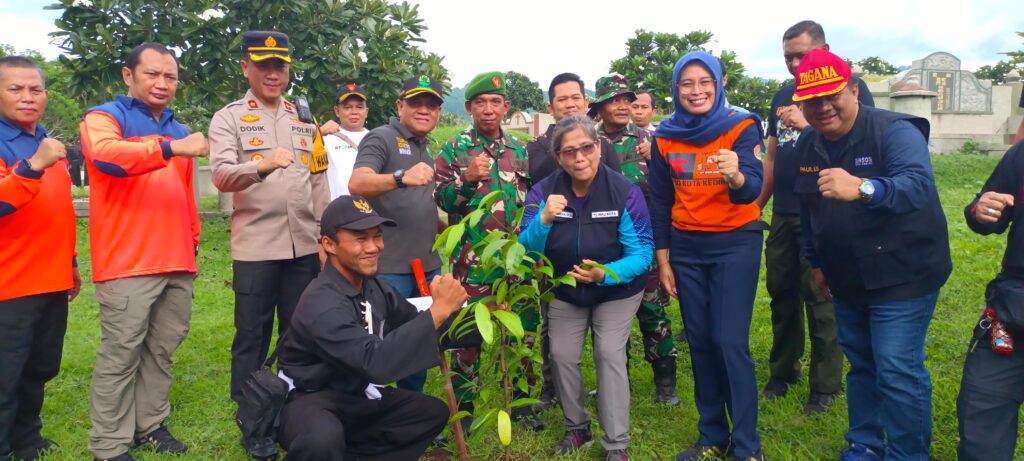 Ratusan Relawan Peduli Lingkungan ikuti Reboisasi bersama BPBD Kota Kediri.