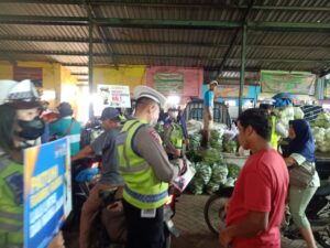 Pedagang Pasar Karangploso Malang, Dapat Sosialisasi Operasi Keselamatan Semeru 2024