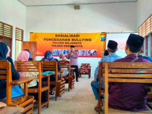 Polsek Mojoroto Gelar Sosialisasi Pencegahan Bullying di Ponpes Kedunglo Al Munadhdhoroh Kota Kediri