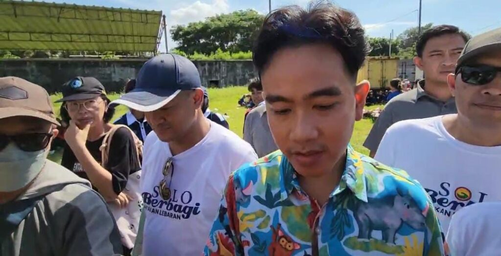 Respons Gibran Soal Jokowi Bakal Pimpin Langsung Tim Transisi Pemerintahan ke Prabowo: Belum Ada Pembicaraan 