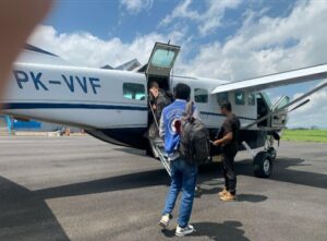 Pesawat Perintis Susi Air pagi hari ini landing di Bandara Notohadinegoro jember
