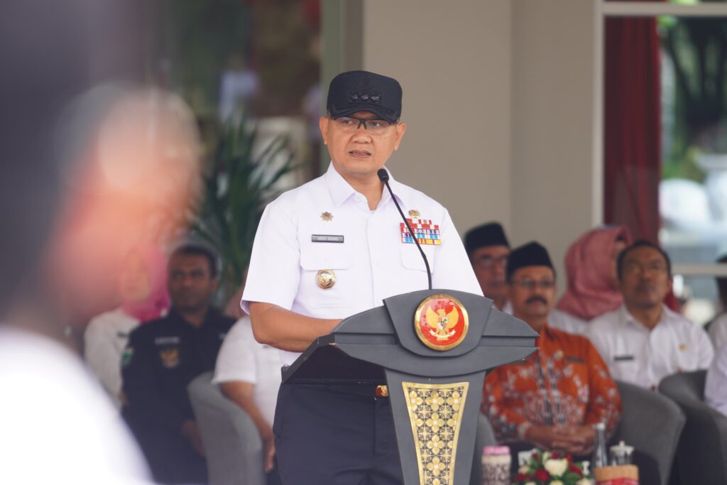 Apel Pemasangan Bendera Merah Putih Sambut HUT ke-79 RI di Kota Batu