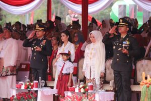 Kapolres Batu dan Ketua Bhayangkari Cabang Batu Hadiri Upacara HUT ke-79 Kemerdekaan RI