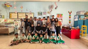 Mahasiswa UPN Veteran Jawa Timur Melaksanakan Sosialisasi PHBS di TK Harapan Bangsa RW 12 Kelurahan Manyar Sabrangan