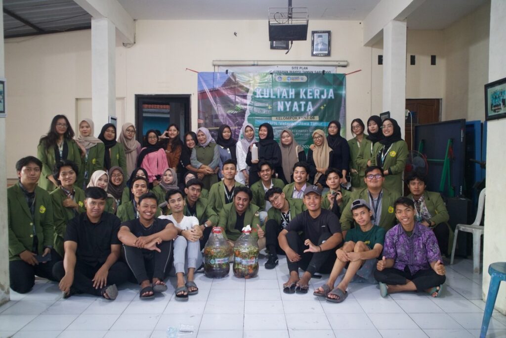 Pelatihan Eco Enzyme oleh KKNT Bela Negara Kelompok 6 UPNVJT untuk Karang Taruna
