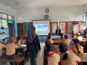 Mahasiswa Universitas Muhammadiyah Malang Gelar Edukasi Penggunaan Aplikasi Canva