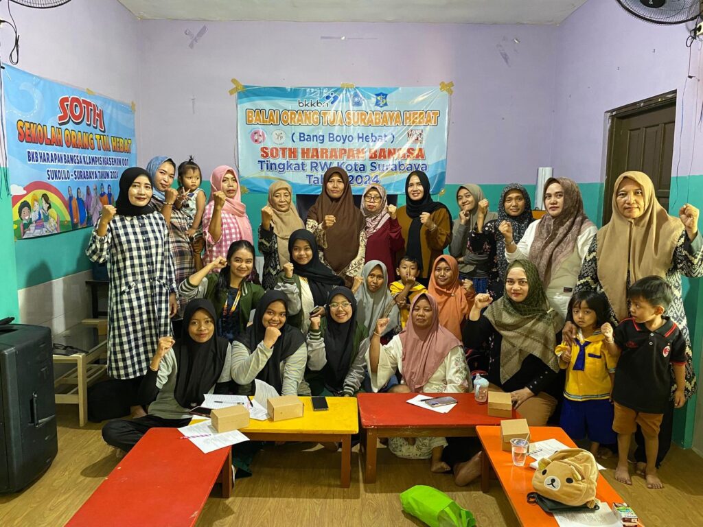 Mahasiswa KKNT 04 Klampis Ngasem Bantu Sampaikan Materi Pembinaan Anak Melalui Aktivitas SOTH