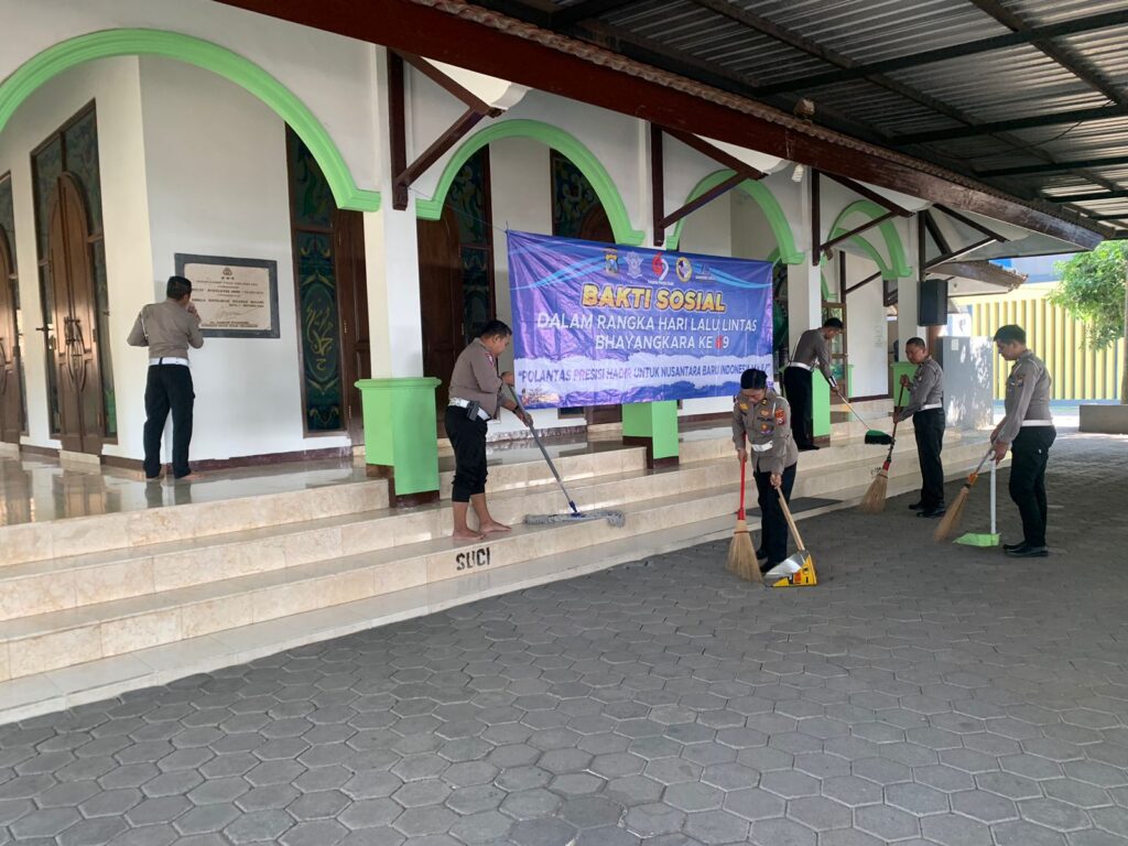 Sambut Harlantas Bhayangkara ke – 69 Polres Batu Gelar Bakti Sosial dan Bakti Religi