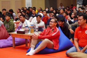 Meriah Warga Kota Batu Nobar Indonesia vs Cina di Balaikota Among Tani