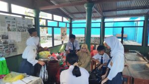 Gandeng Mahasiswa UM “ESTIBA Juara” Untuk Pembuatan Ecobrick Lingkungan Lebih Bersih, ini penjelasannya