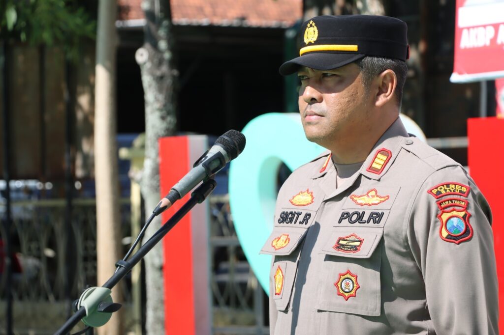 Kapolsek Pujon Tekankan Netralitas Polri dalam Apel Jam Pimpinan Jelang Pilkada 2024
