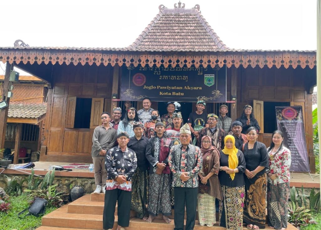 Upaya Melestarikan Budaya Jawa yang Nyaris Punah