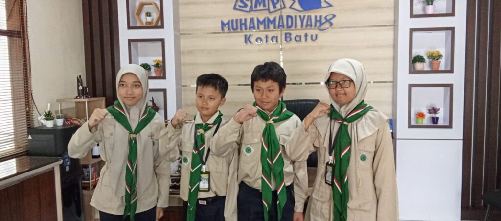 Gemilang! Siswa SMP Muhammadiyah 8 Kota Batu Borong Medali di OMSIN
