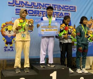 Atlet Wushu Kota Malang, Nayla Rahmawati, Raih Emas di Porprov Jatim IX 2025
