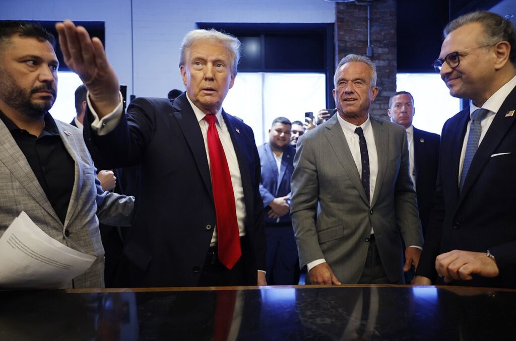 Trump Tarik AS dari WHO, Didukung RFK Jr: Klaim Akan Bentuk Aliansi Kesehatan Internasional Baru Tanpa WHO dan Pengaruh Tiongkok