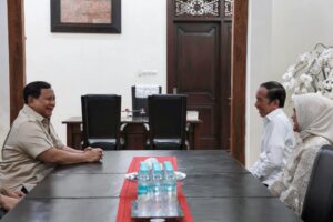 Dua Presiden, Satu Meja: Hangatnya Silaturahmi Prabowo dan Jokowi di Solo