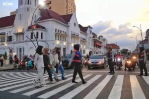 Biaya Hidup di Surabaya: Antara Realitas UMK dan Standar “Hidup Layak”