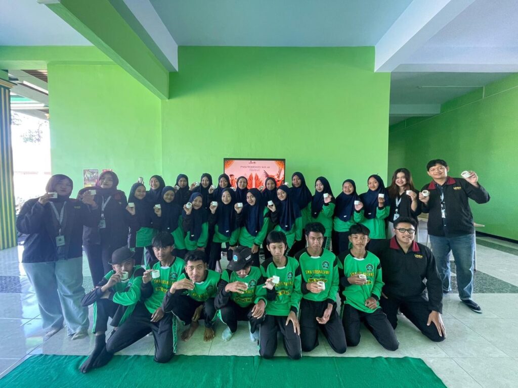 Mahasiswa UMM Sulap Ampas Kopi Jadi Lilin Aromaterapi Bernilai Ekonomi
