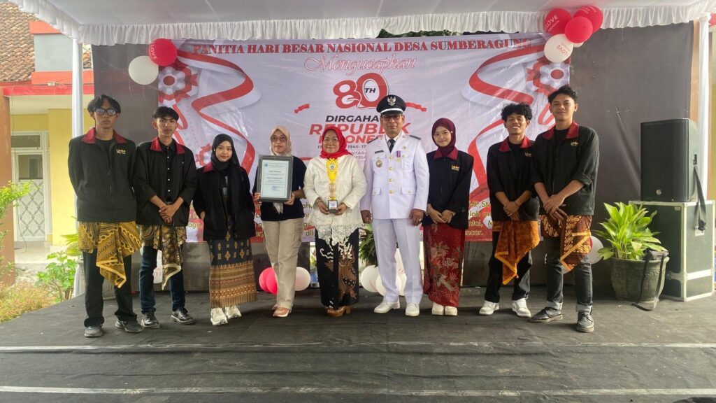 Dari Mahasiswa untuk UMKM: Bazar & Pentas Seni Wujud Kepedulian PMM UMM