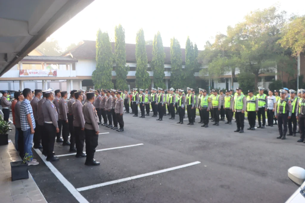 Kerahkan 281 Personel Gabungan “Polres Blitar Kota” Amankan Halal Bihalal Perguruan Silat
