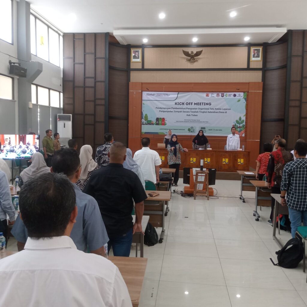 Kurangi Beban TPA, Pemkab Tuban dan Kementerian PU Resmikan Program Pengumpulan Sampah Terpilah Berbasis Desa