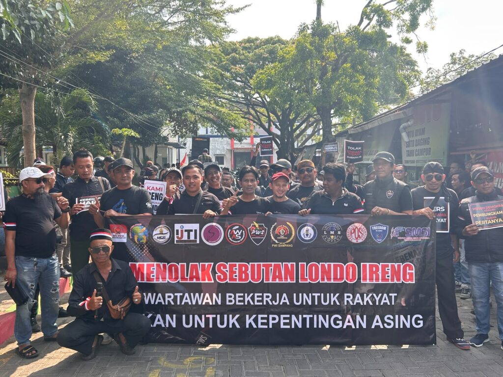 “Kami Ireng Tapi Bukan Londo”- Jurnalis Sampang Turun ke Jalan.
