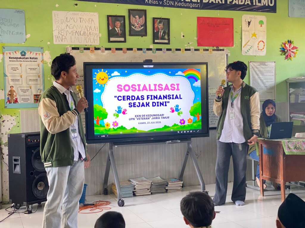 KKN UPN “Veteran” Jawa Timur Gelar Sosialisasi “Cerdas Finansial Sejak Dini” bagi Siswa SDN Kedungasri Kembangbahu
